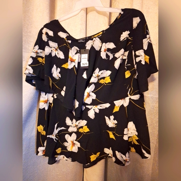 City Chic Tops - M/18 Floral Top #7670